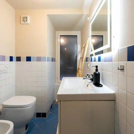 Hello Vatican - Aurea Blue - Metro Ottaviano Apartment *